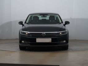 Volkswagen Passat - 2015