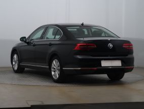 Volkswagen Passat - 2015