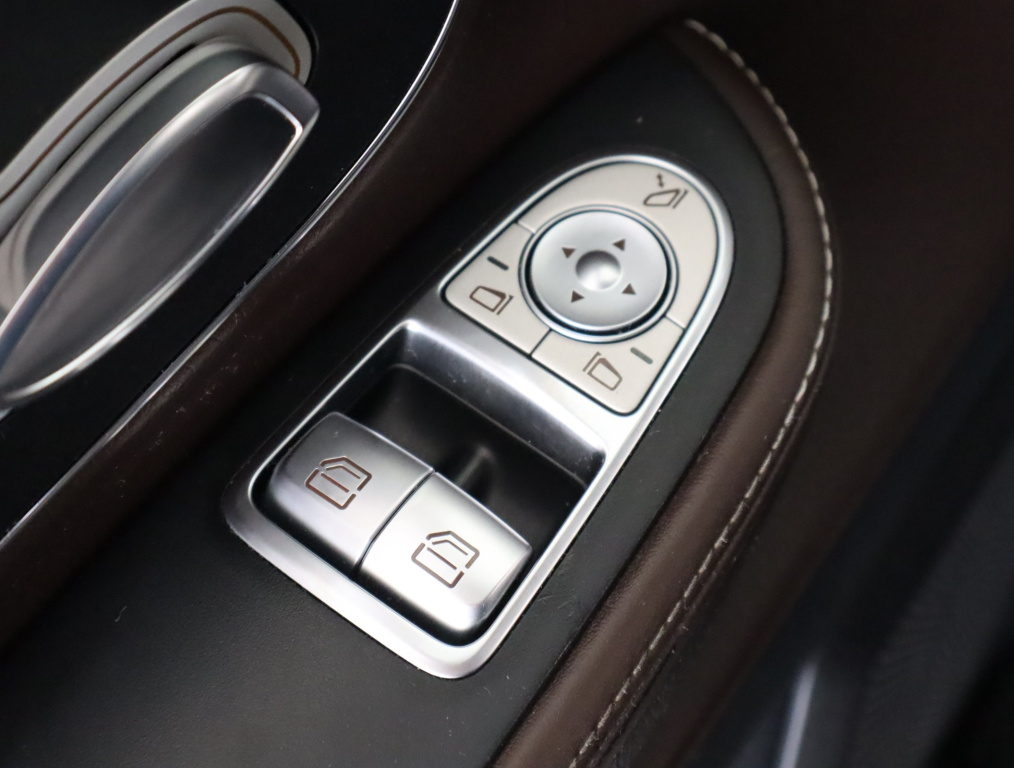 Mercedes-Benz V