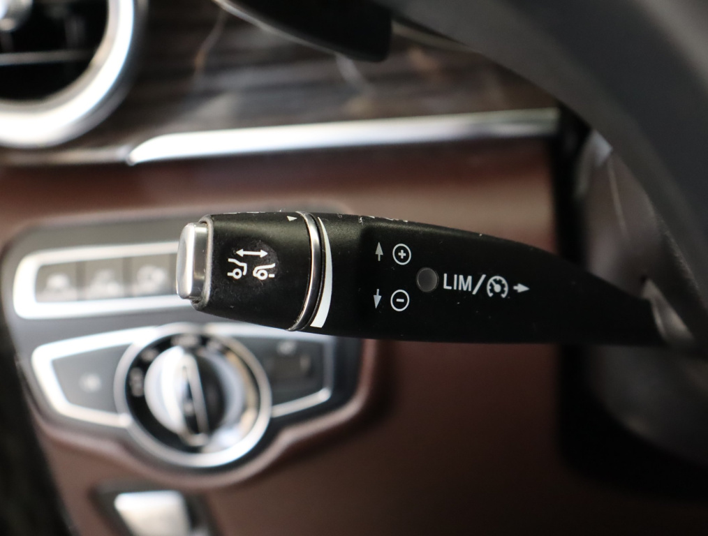 Mercedes-Benz V