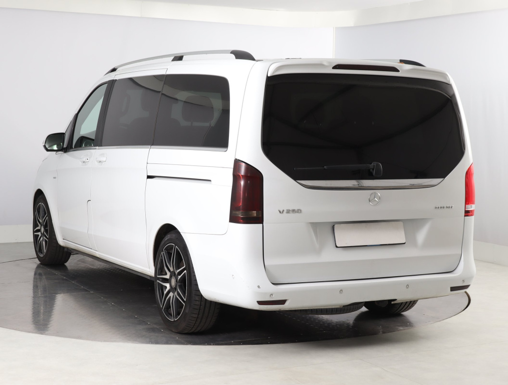 Mercedes-Benz V