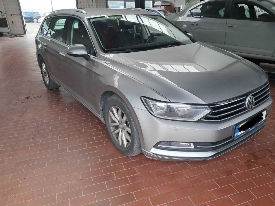 Volkswagen Passat - 2015