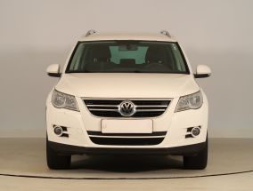 Volkswagen Tiguan - 2011