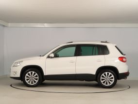 Volkswagen Tiguan - 2011