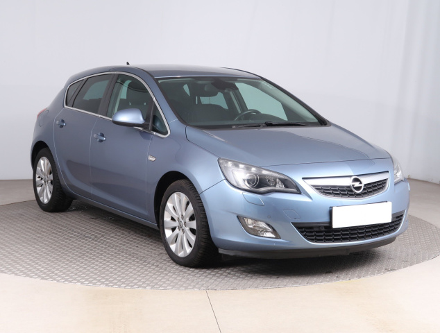 Opel Astra 2011