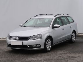 Volkswagen Passat - 2015