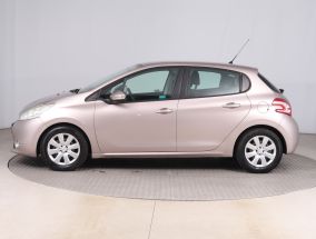 Peugeot 208 - 2013