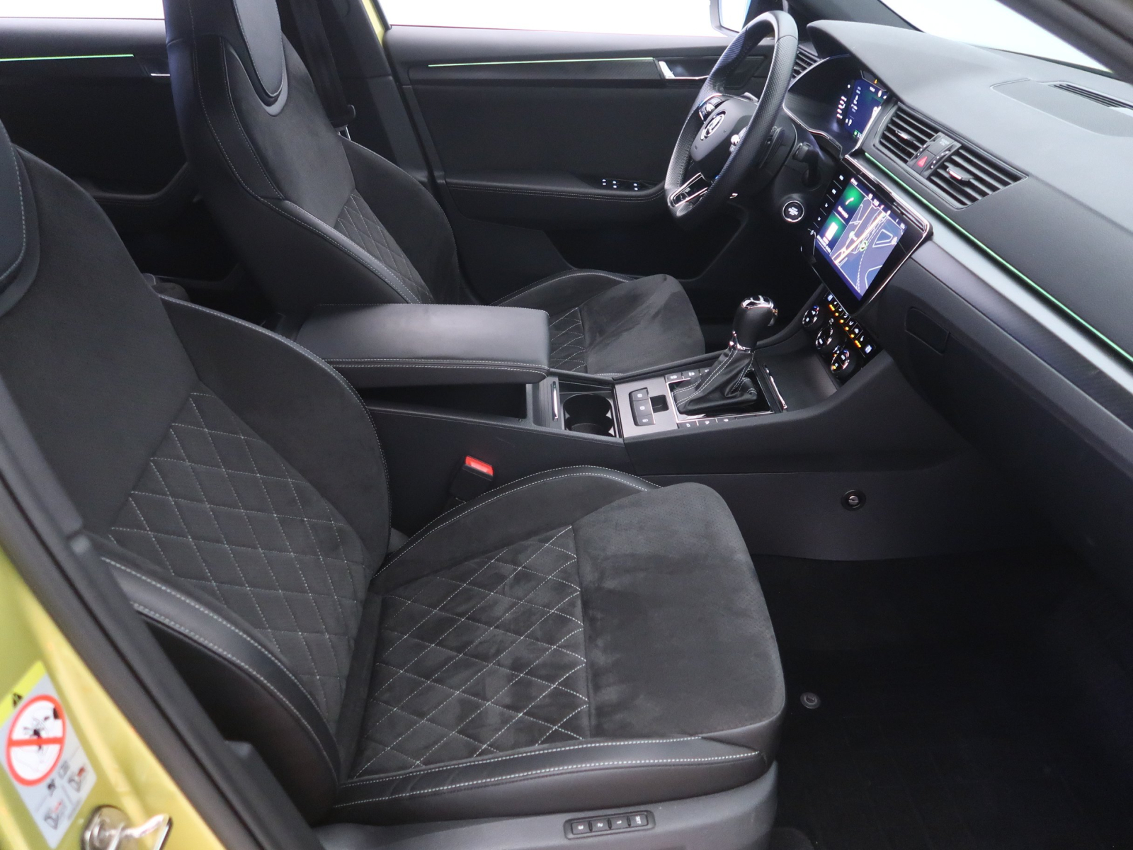 Škoda Superb - 2023