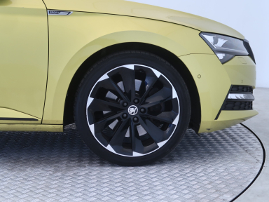 Škoda Superb - 2023