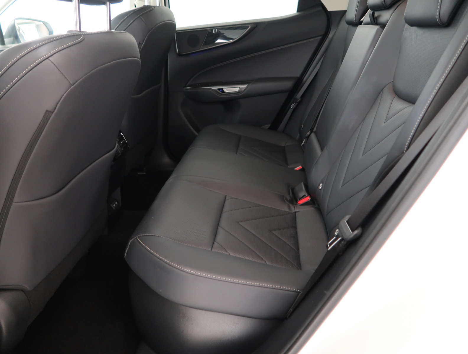 Lexus NX - 2023