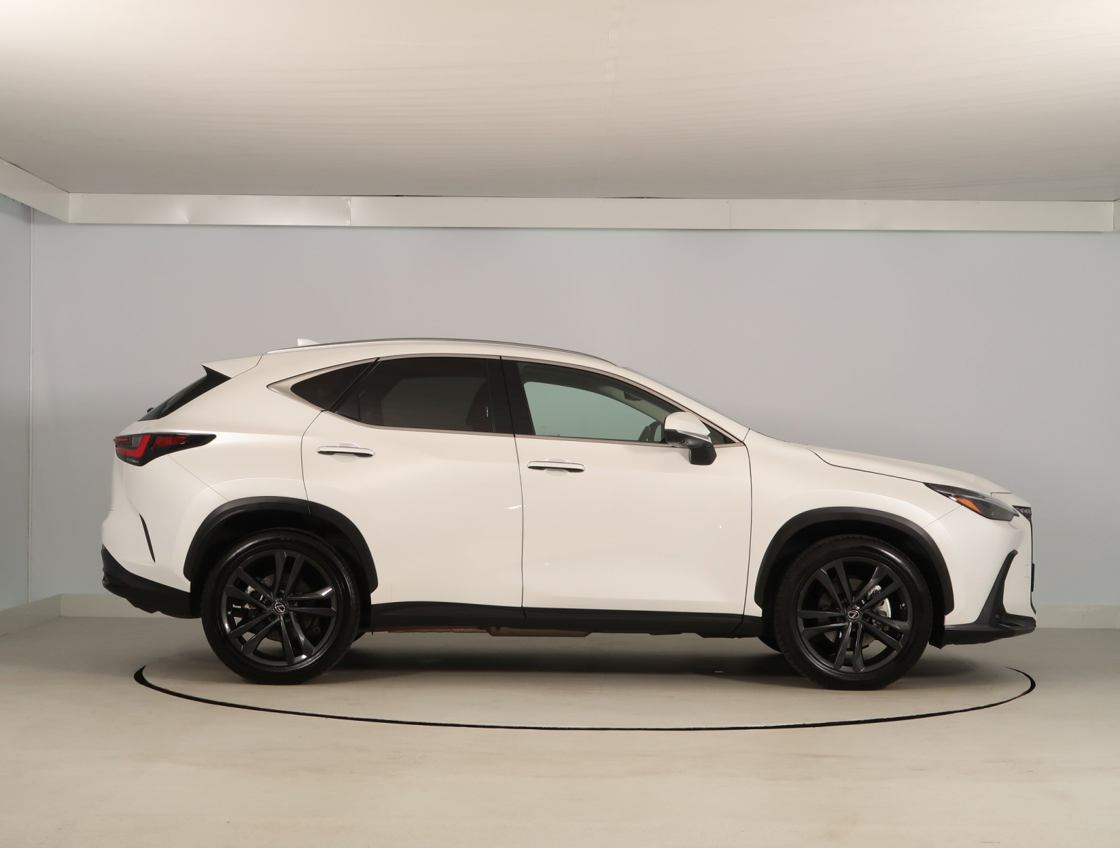 Lexus NX - 2023