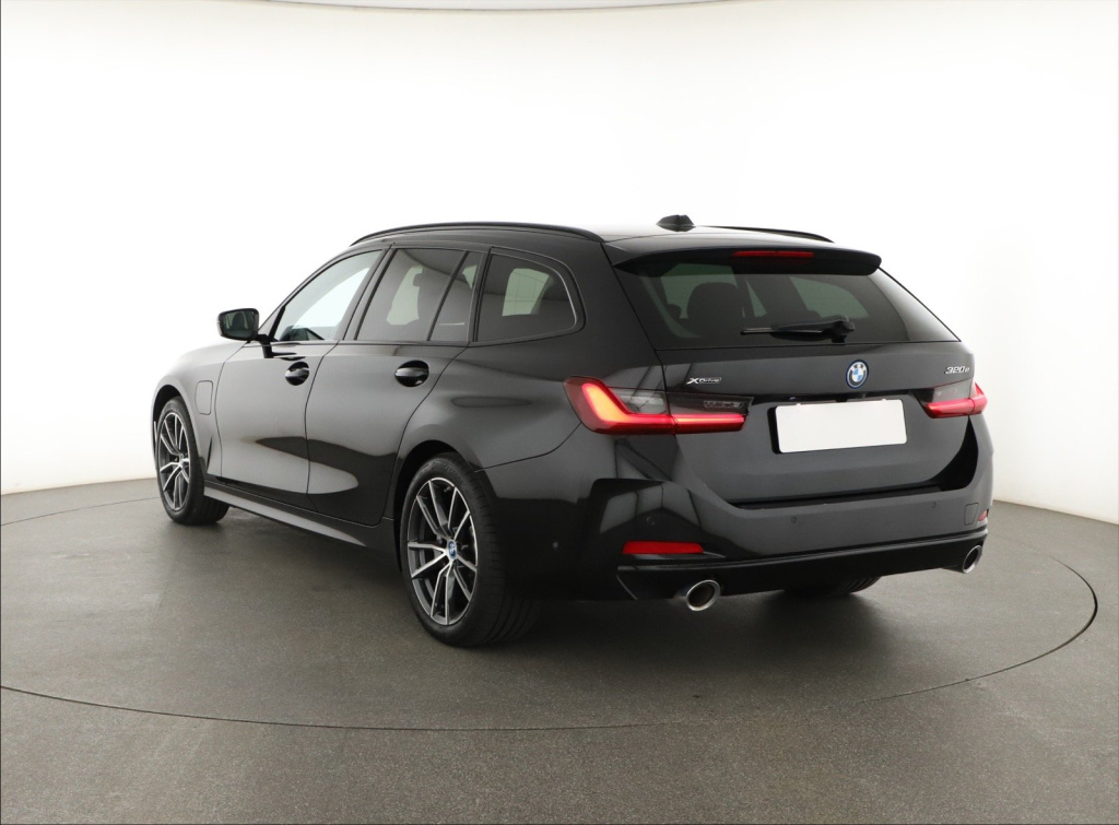 BMW 3