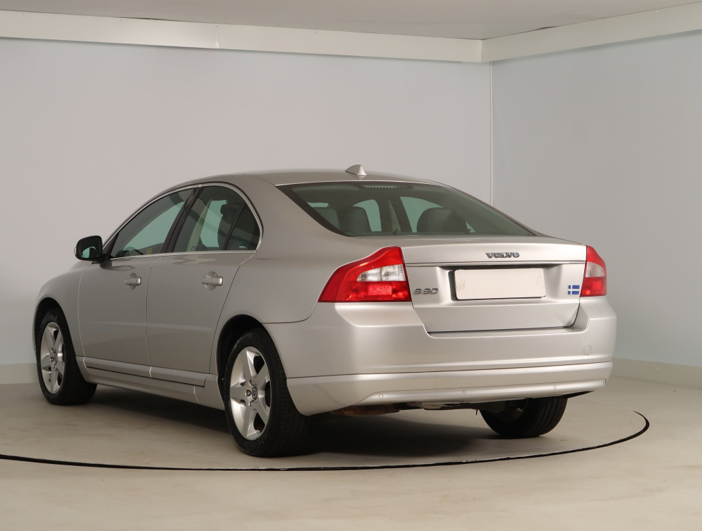 Volvo S80