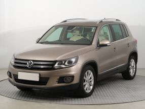 Volkswagen Tiguan - 2012