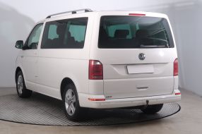 Volkswagen Multivan - 2015