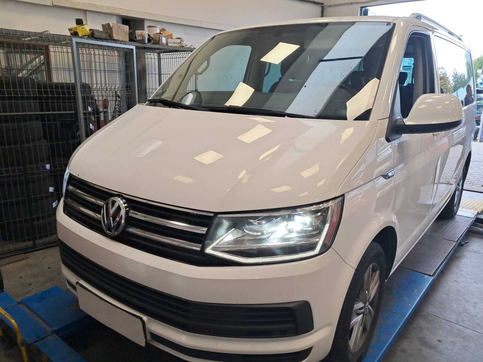 Volkswagen Multivan - 2015