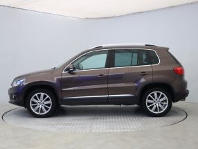 Volkswagen Tiguan - 2011