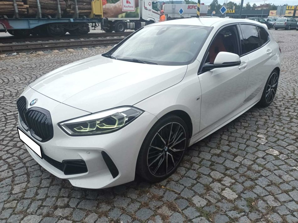 BMW 1 - 2020