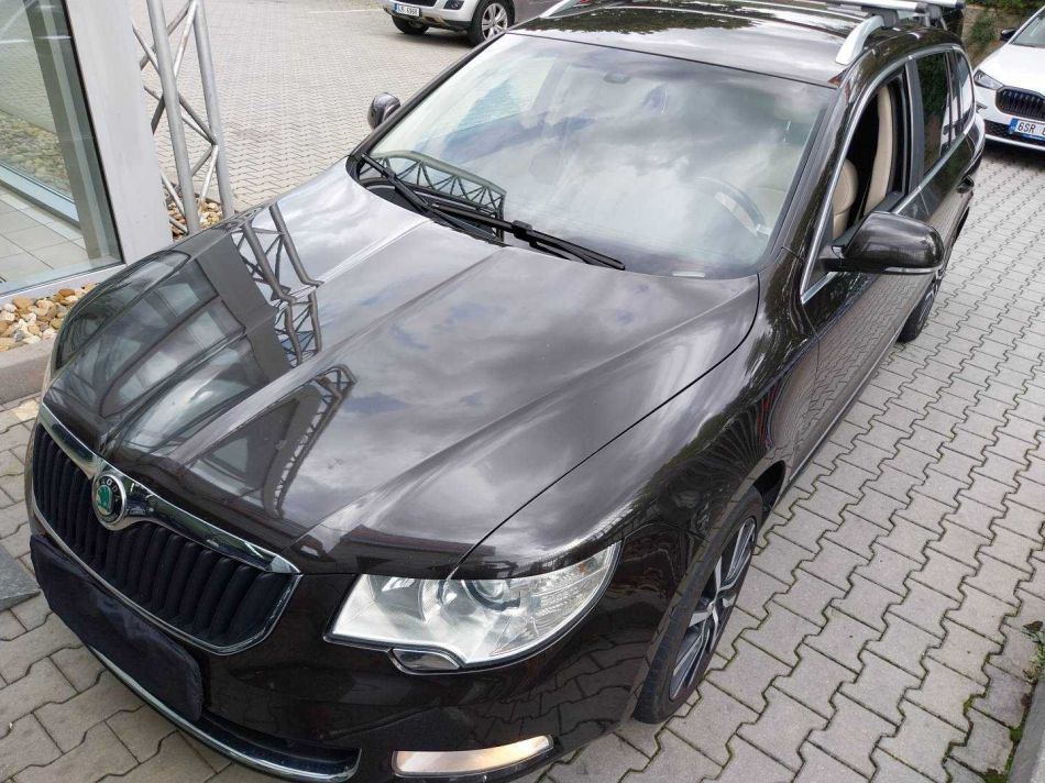Skoda Superb - 2012