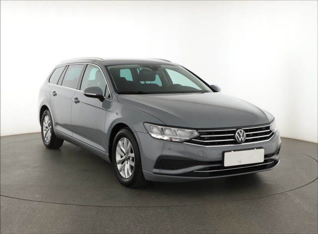 Volkswagen Passat 2022