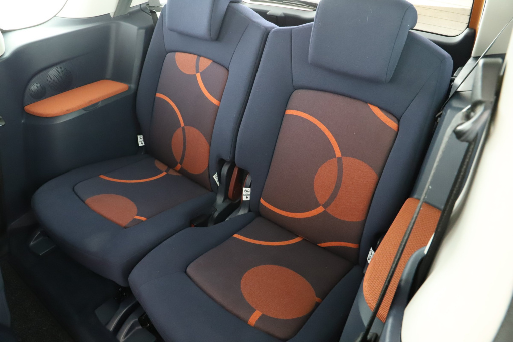 Peugeot 1007