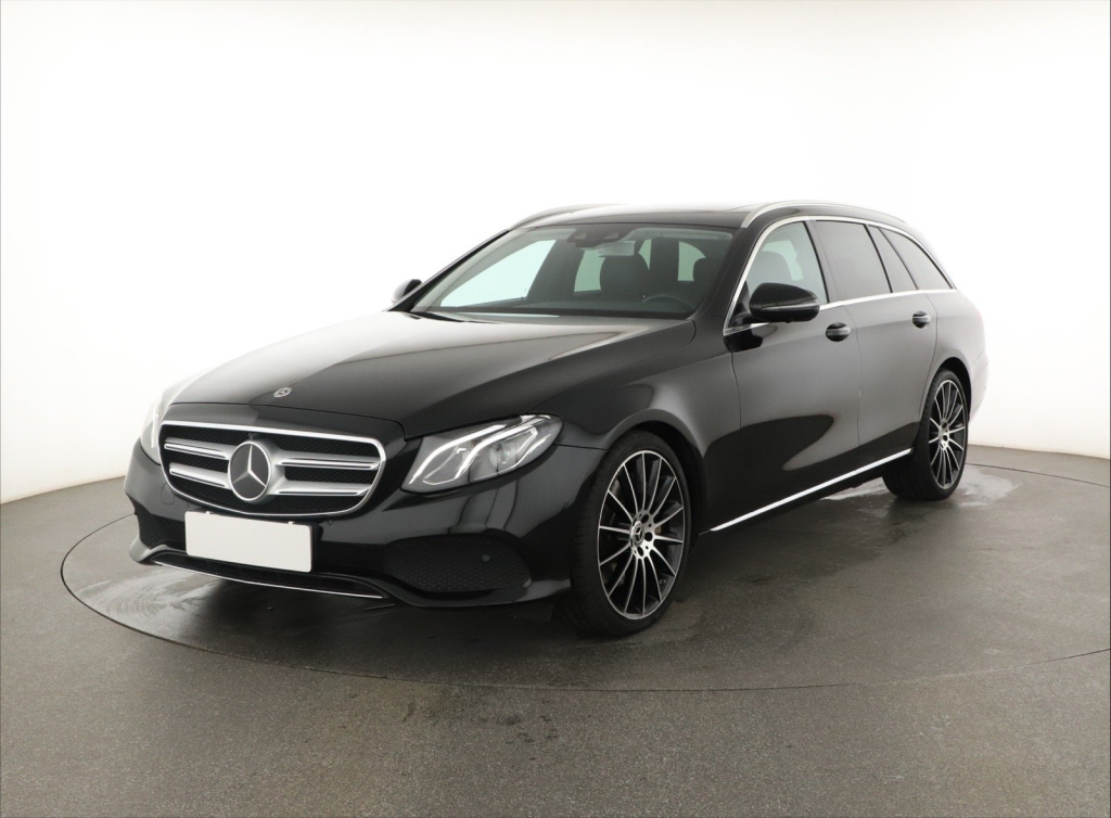 Mercedes-Benz E
