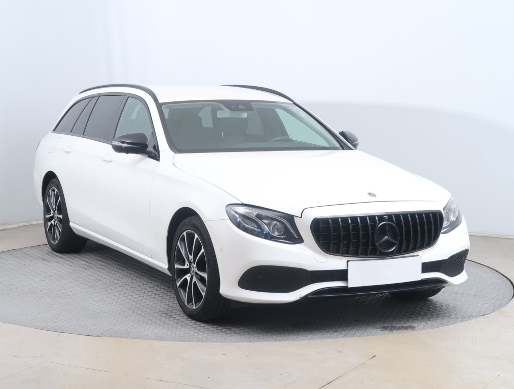 Mercedes-Benz E