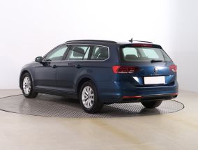 Volkswagen Passat - 2022
