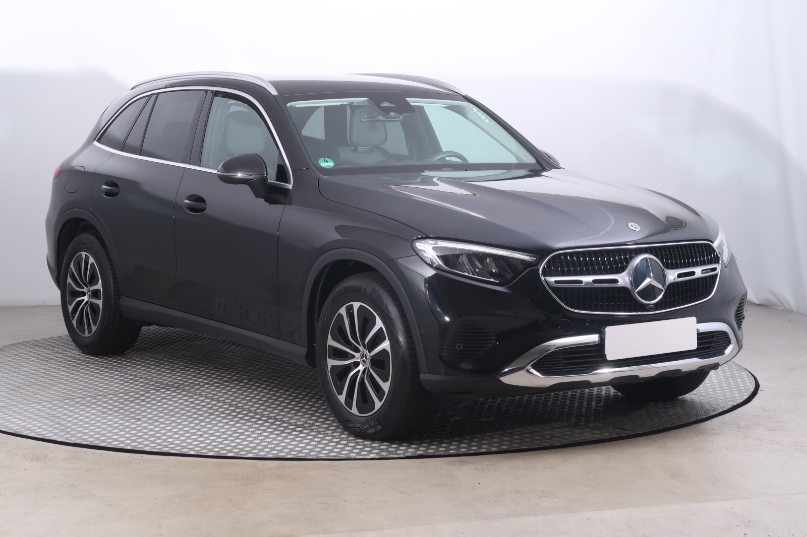 Mercedes-Benz GLC - 2023