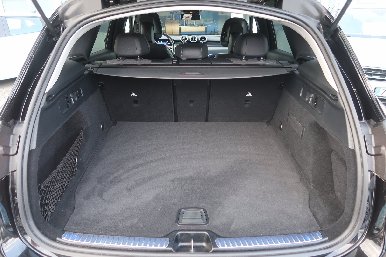 Mercedes-Benz GLC - 2023