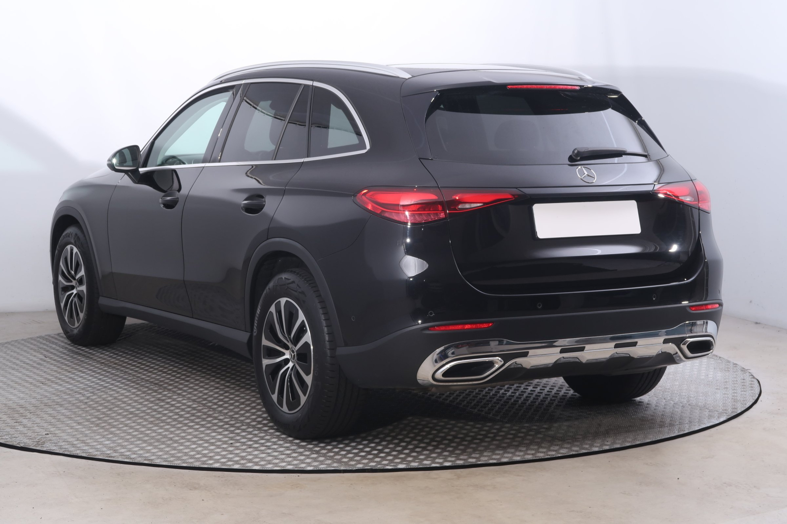Mercedes-Benz GLC - 2023