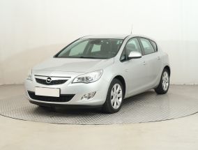 Opel Astra - 2012