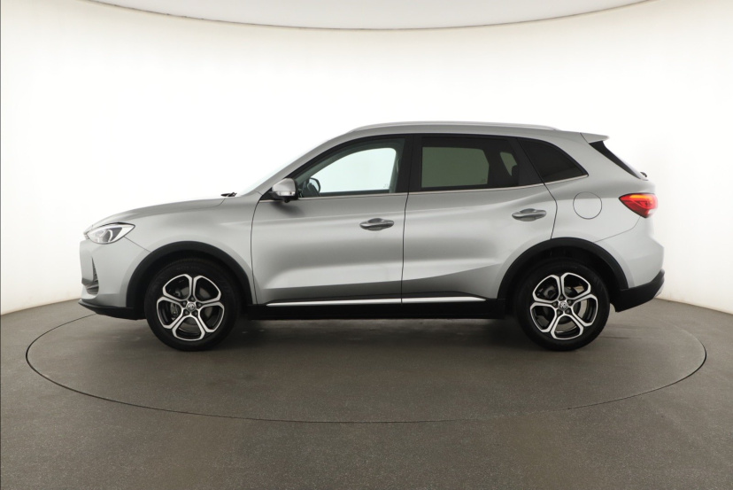MG ZS SUV, 2025