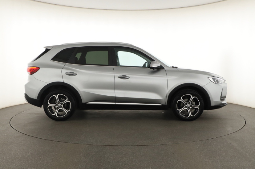 MG ZS SUV, 2025