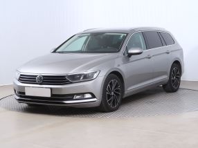 Volkswagen Passat - 2015