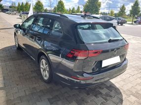 Volkswagen Golf - 2023