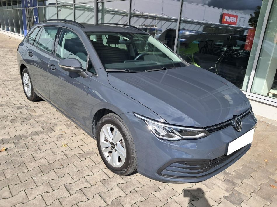 Volkswagen Golf - 2023
