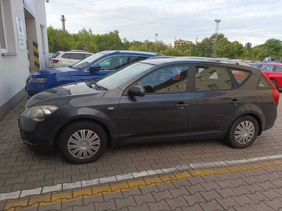 Kia Ceed - 2010