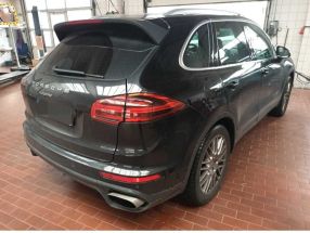 Porsche Cayenne - 2016