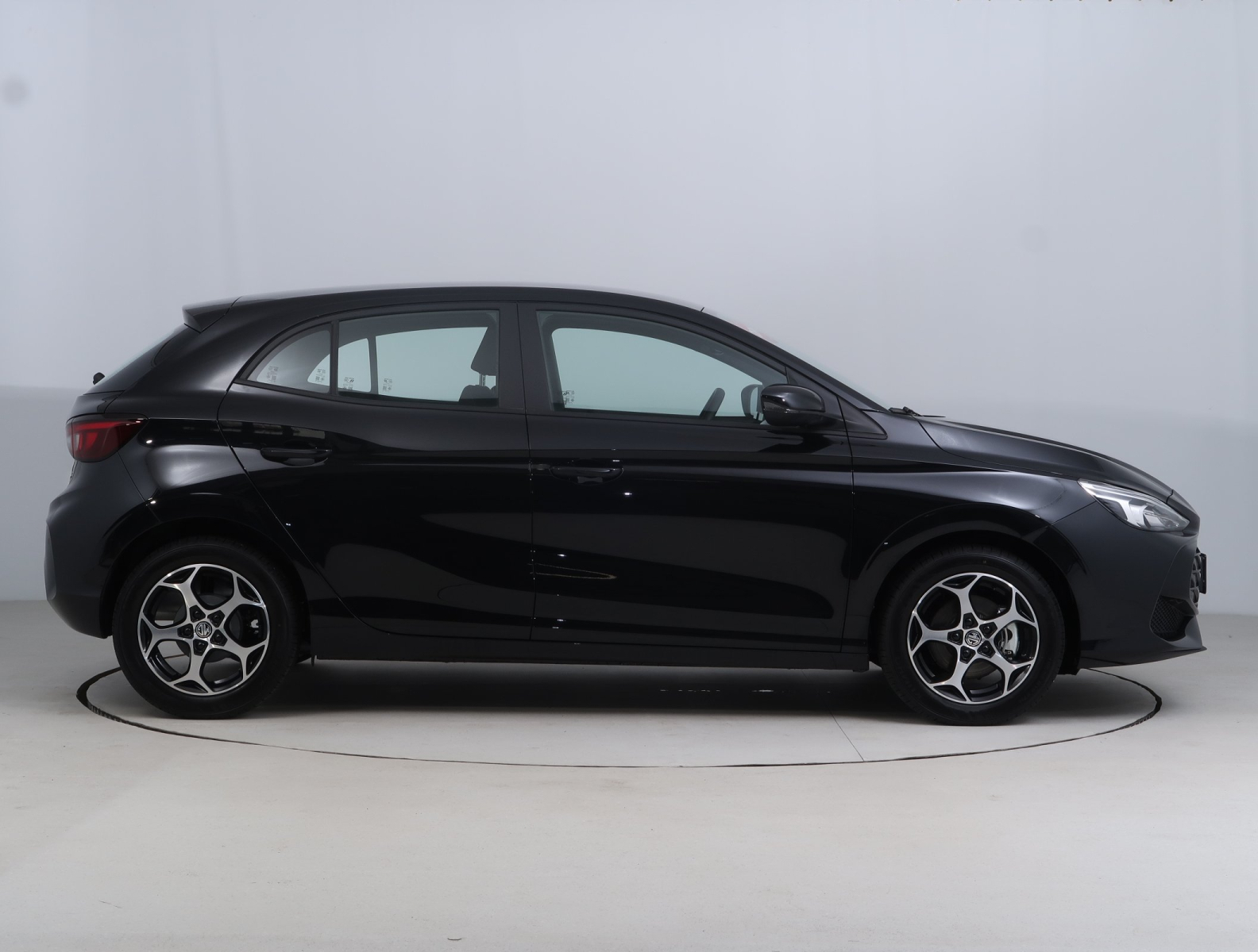 MG 3 - 2025