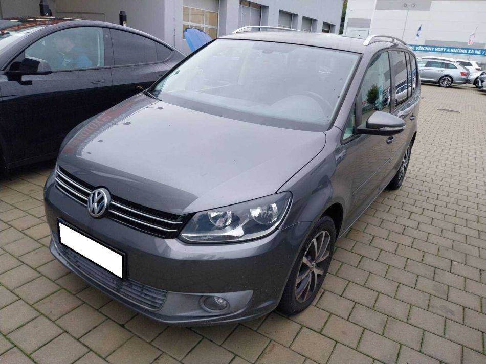 Volkswagen Touran - 2011