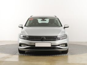 Volkswagen Passat - 2022