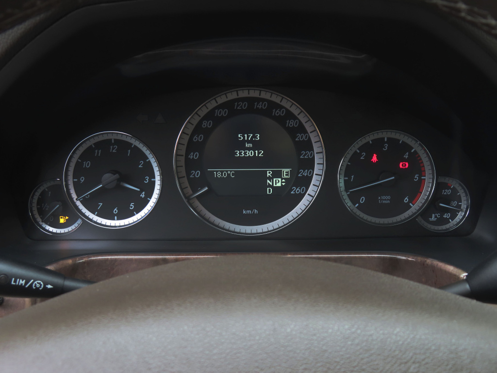 Mercedes-Benz E
