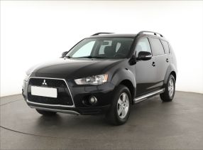 Mitsubishi Outlander - 2011