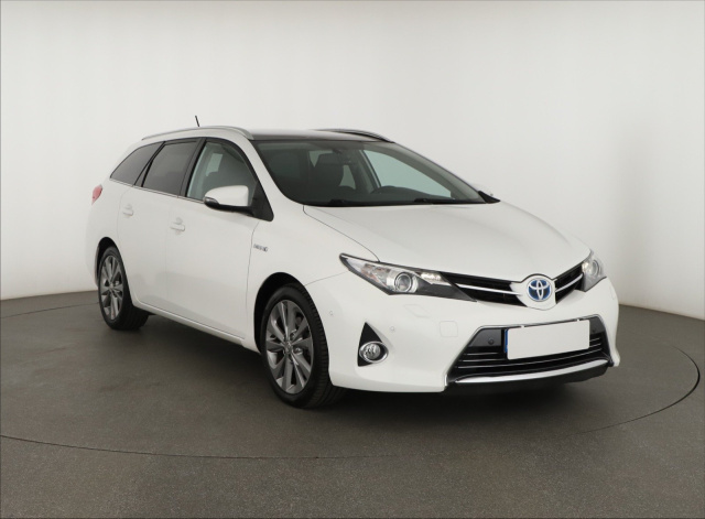 Toyota Auris 2015