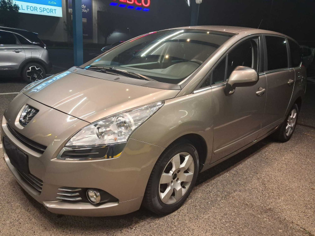 Peugeot 5008 2012