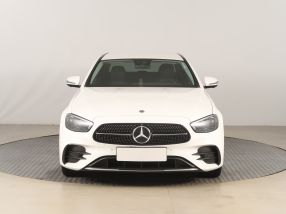Mercedes-Benz E - 2021