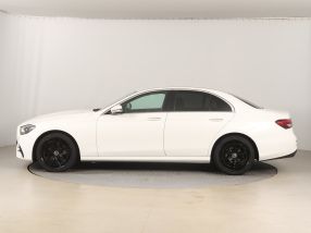 Mercedes-Benz E - 2021