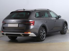 Škoda Superb - 2023