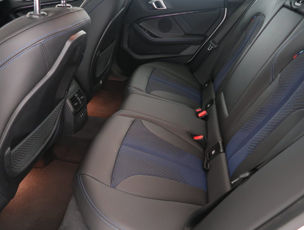 BMW 2 Gran Coupe